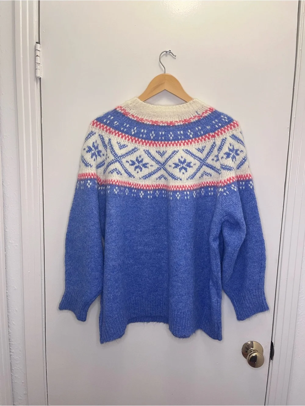 Altar’d State Women’s Blue Fair Isle Sweater with Cream & Pink NWT - Picture 2 of 5